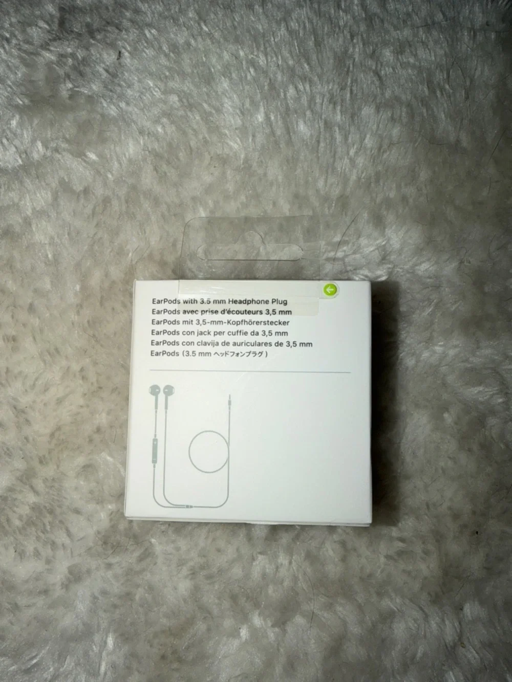 Apple White EarPods with 3.5mm Plug